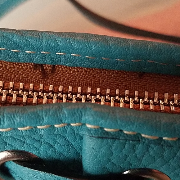 Beautiful Turquoise Dooney & Bourke Purse! - Picture 5 of 8